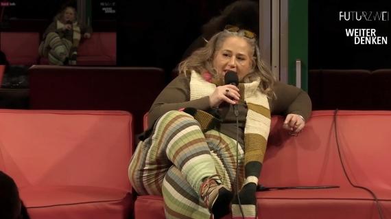 Cindy aus Marzahn auf der taz-couch